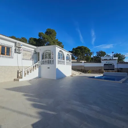 Pinar With Private Pool House